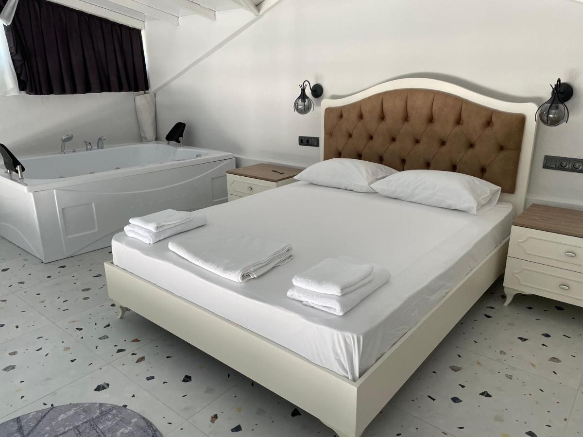Honeymoon Villa In Gocek Гьоджек Екстер'єр фото